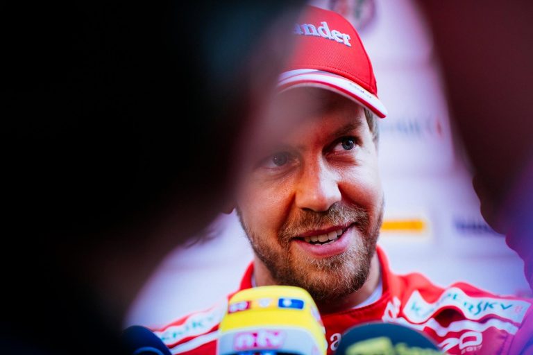 Vettel (foto: facebook.com/ScuderiaFerrari)