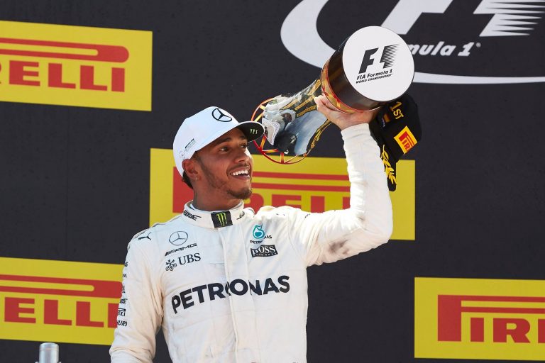 Zašto mnogi F1 pratitelji ne vole Lewisa Hamiltona?