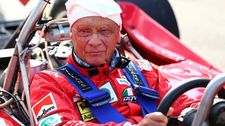 Niki Lauda napustio svijet u Ferrarijevom trkaćem kombinezonu